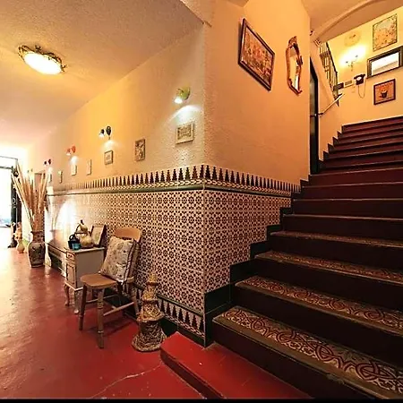 Bed & Breakfast Maison De L'orb 3*