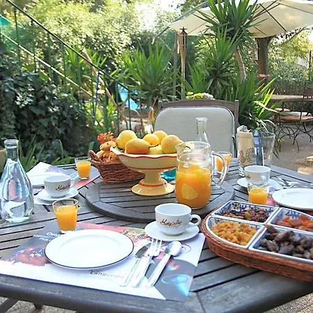 Maison De L'orb Bed & Breakfast 3*