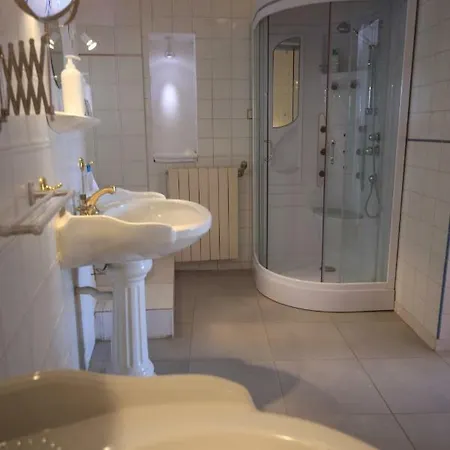 Maison De L'orb 3*