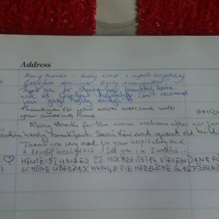 Couette-café Maison De L'orb 3*